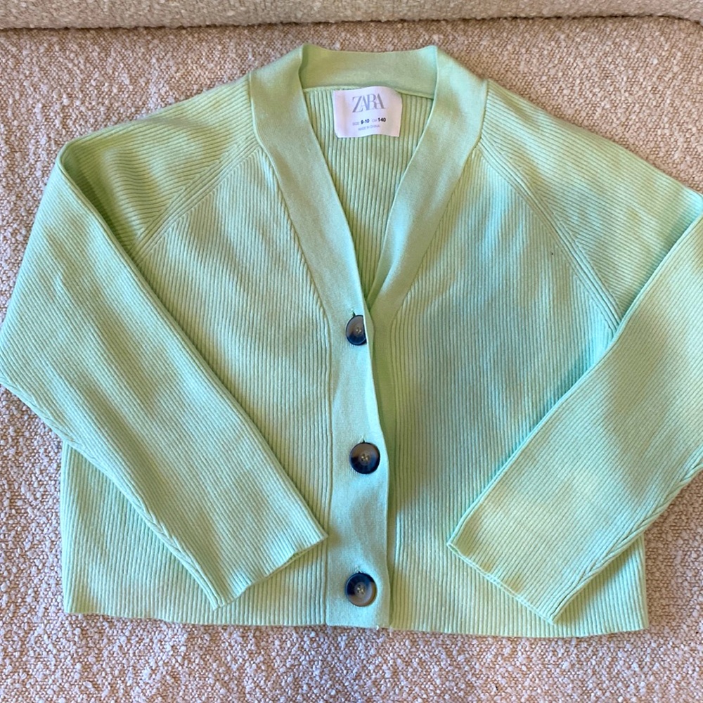 Mint green Zara sweater for girls!